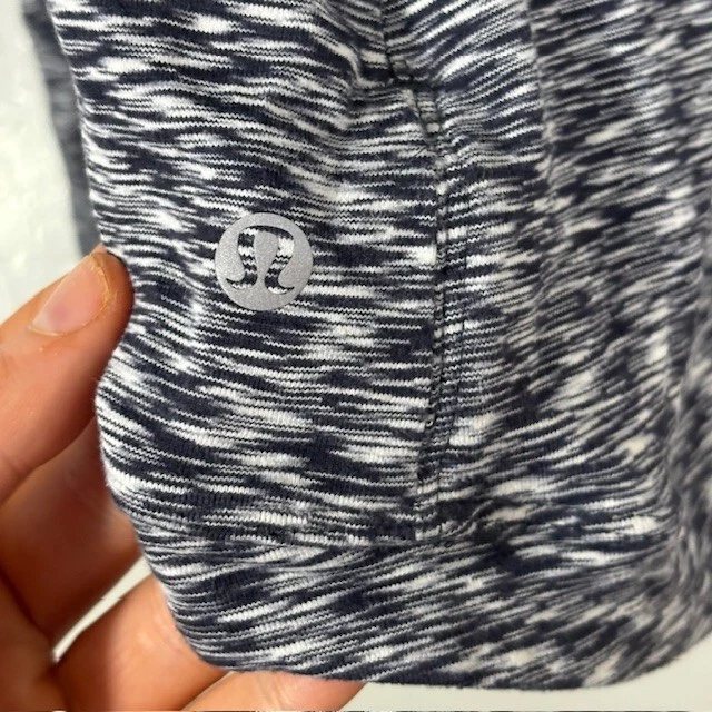 Camisa manga longa LULULEMON It’s RULU Run multicolorida preta branca tamanho 6 - Imagem 4 de 4
