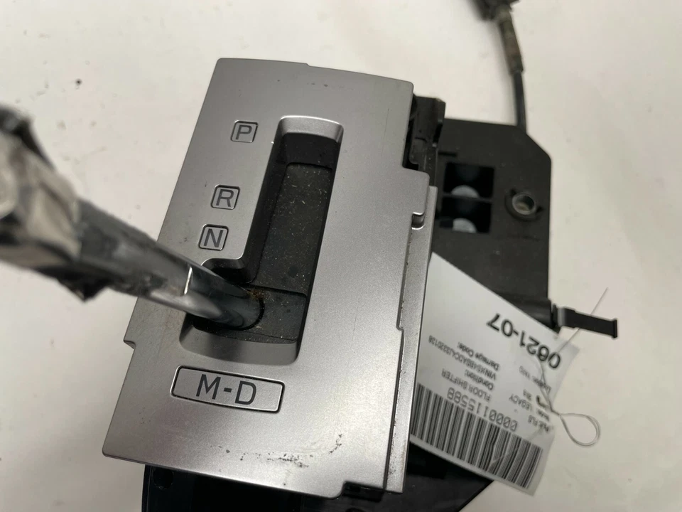 Subaru Legacy Outback 2015-2019 palanca de cambios de piso selector de cambios Foto 3 de 4
