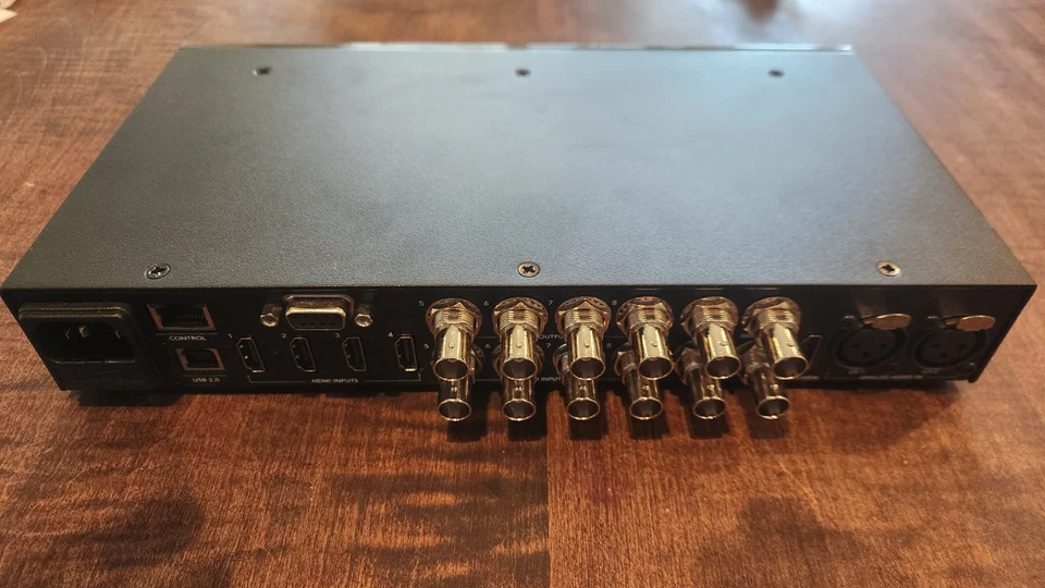 Blackmagic Design ATEM Television Studio HD Foto 2 de 3