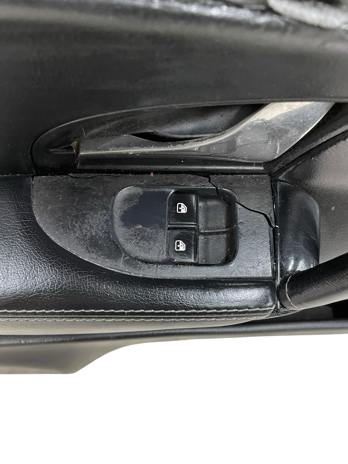 2008-2012 MASERATI GRANTURISMO 4.7L RWD Front Left Side Door Trim Panel Black