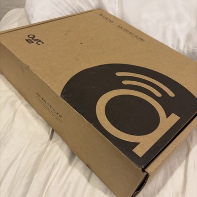 Open box. Araknis AN-310-RT-4L2W Dual WAN Gigabit VPN Router Firewall r679