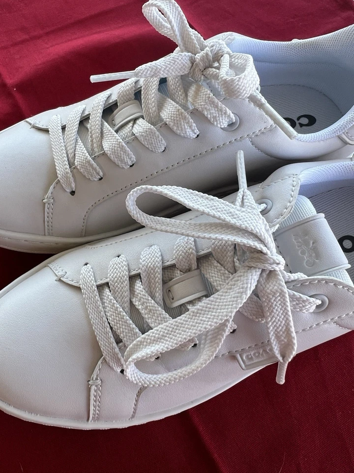 Zapatillas deportivas Coach de caña baja de cuero blanco para mujer talla 6,5 - estilo clásico con logotipo Foto 3 de 4
