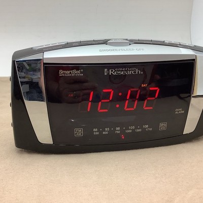 Emerson Research SmartSet AM/FM Radio Digital Clock Model No CKS5055B, Tested