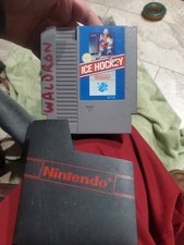 NINTENDO NES ICE HOCKEY CARTRIDGE WITH SLEEVE TESTED
