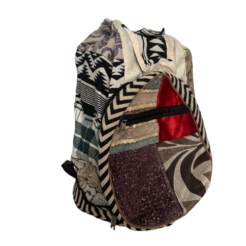 Mochila Montano PatchWork Hippie Tela de Algodón Bandolera Estilo Boho Nepalí En muy buena condición