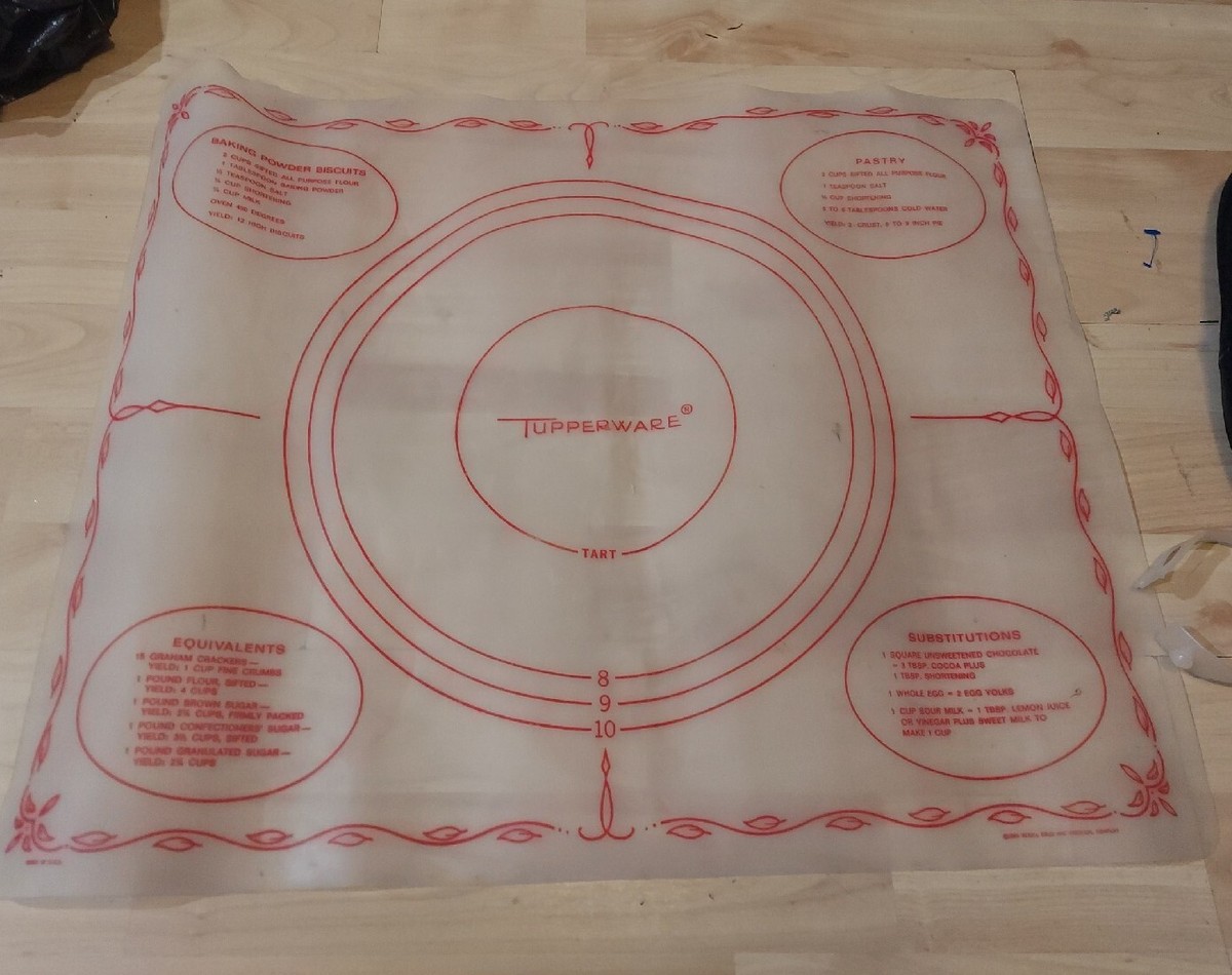 Tupperware Vintage 1965 Pastry Mat