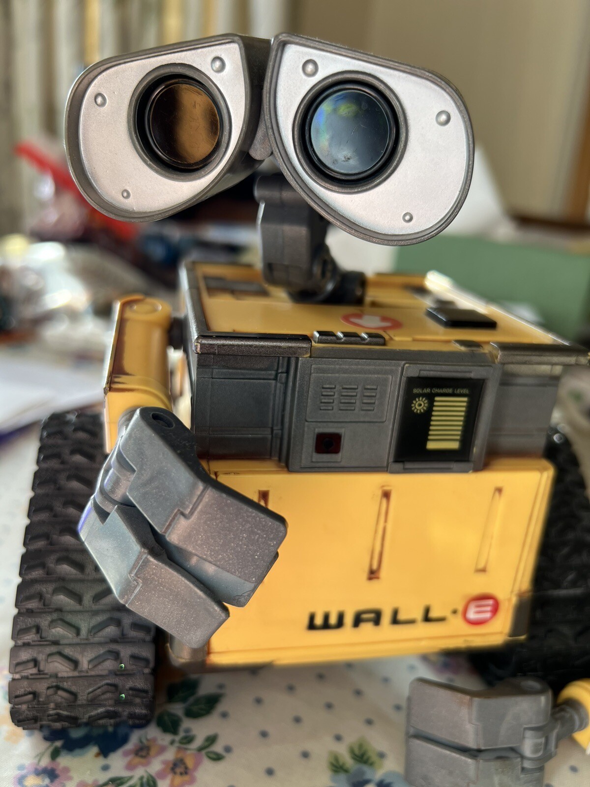 WALLE Robot RC 7" Tall Remote Controlled Robot Remote Control NOT
