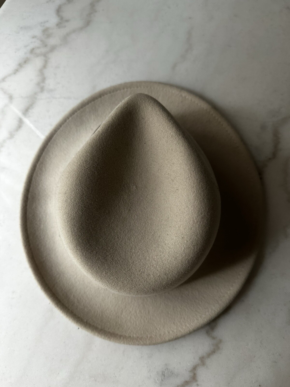 Goorin Bros Medium Fedora "The Doctor" Excellent Condition - Stone Color image 5