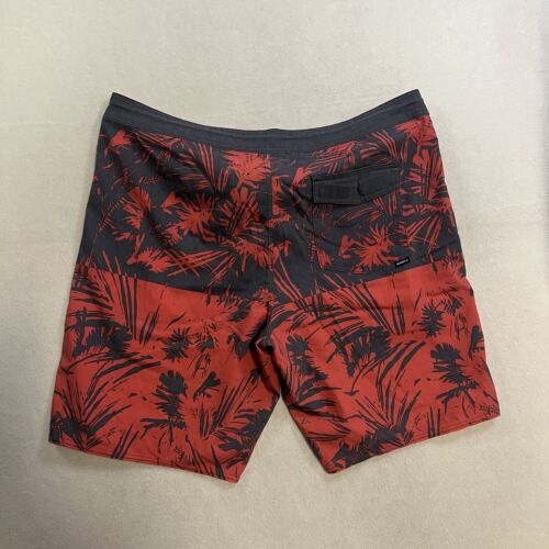 O'Neill Grazers Board Shorts Men’s Size 40 Red Black Floral All Over Print - Picture 2 of 12