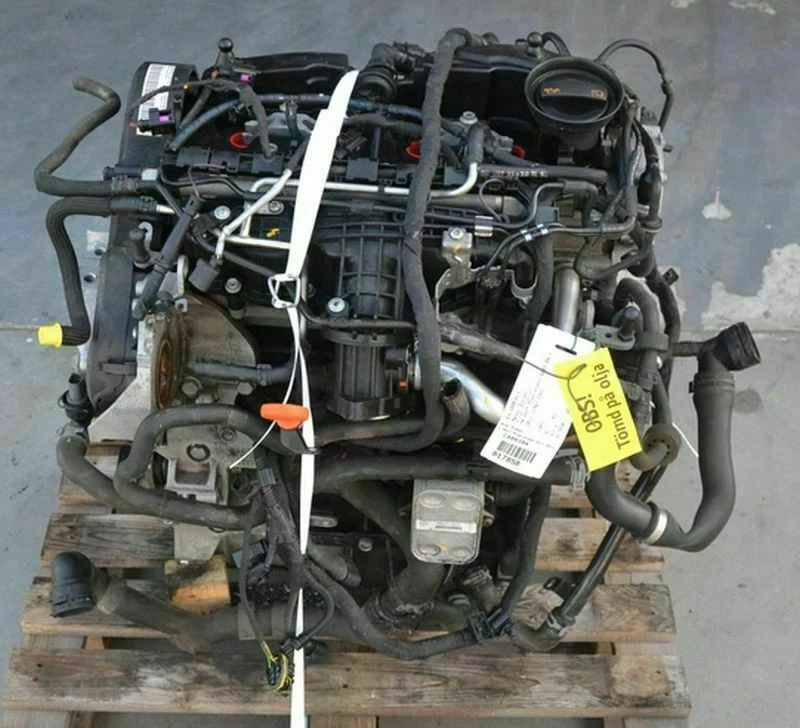 Motor Volkswagen 1.6 TDI CAYC Audi Seat Skoda ca. 68000Km Unkomplett - Bild 2 von 4