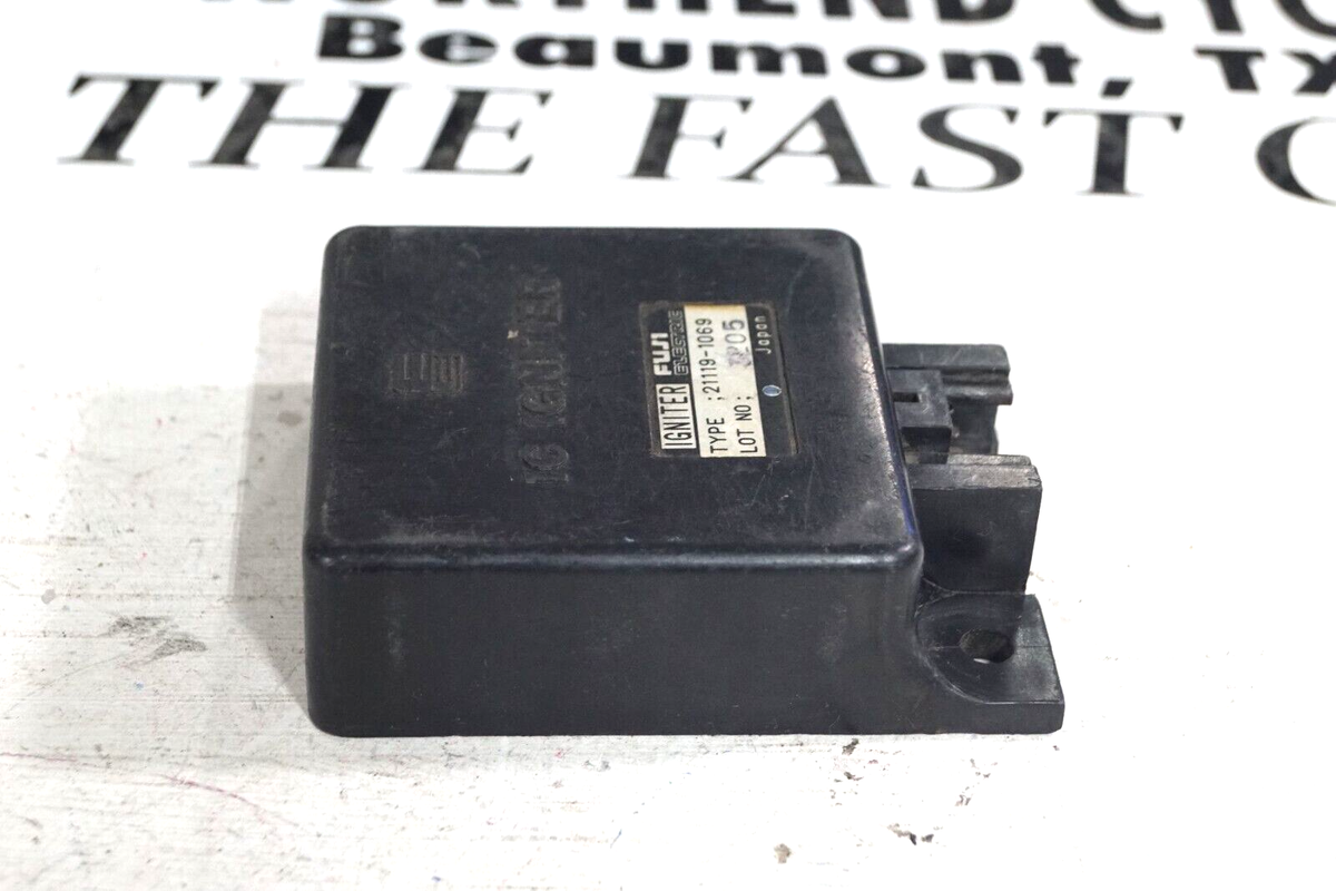 83-85 Kawasaki GPZ750 ZX750 Ignition Igniter Control Unit CDI Box