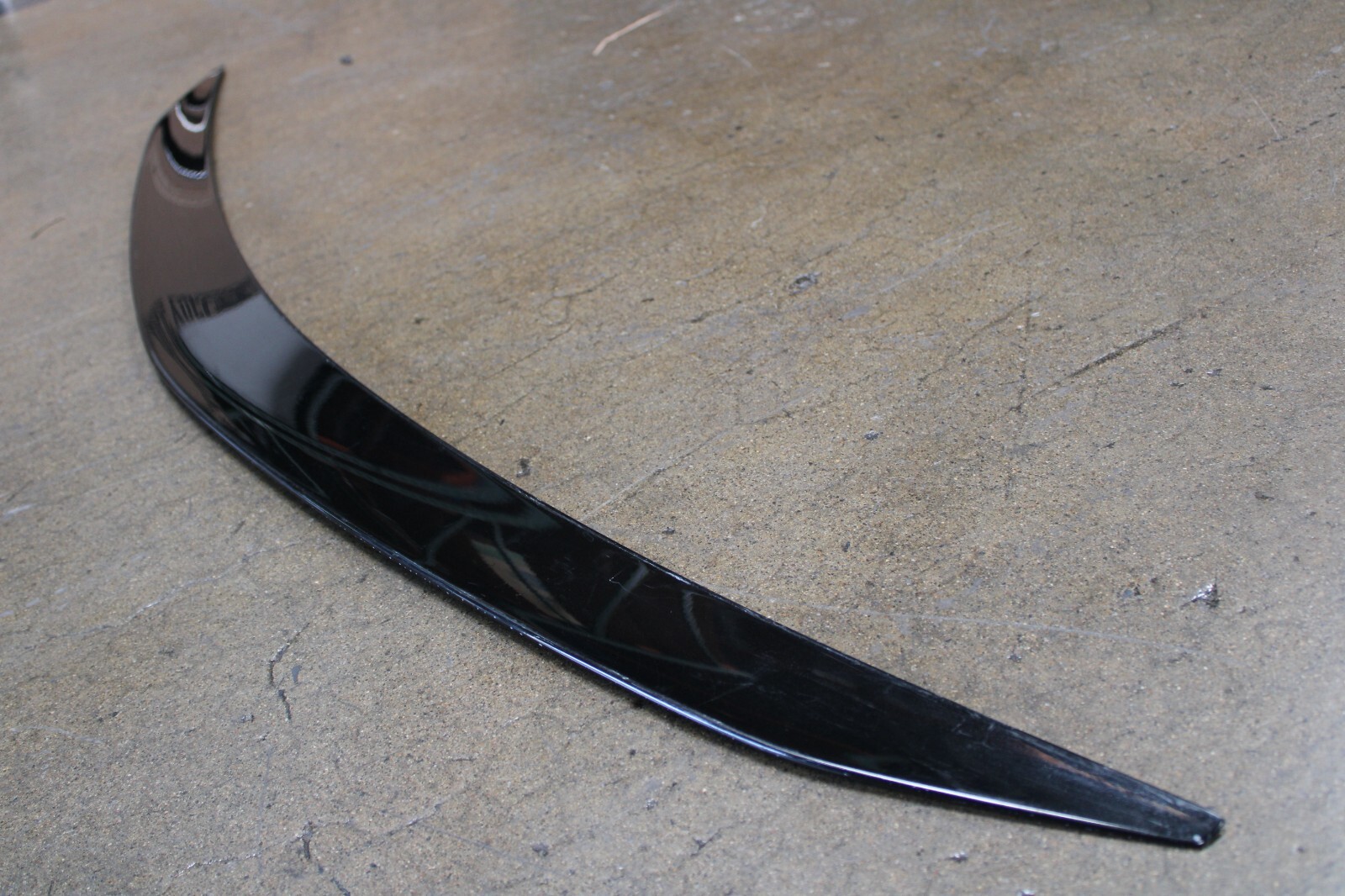 Lamborghini Urus, Rear Wing Spoiler, Scuffed, Used, P/N 4ML827950