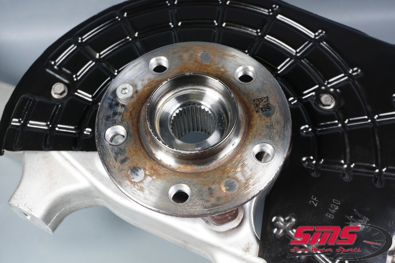 18-23 Maserati Levante M161 Front Left Knuckle Spindle Hub Bearing LH 11K OEM