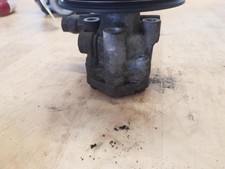 Pompe direction assistée Kia CARNIVAL