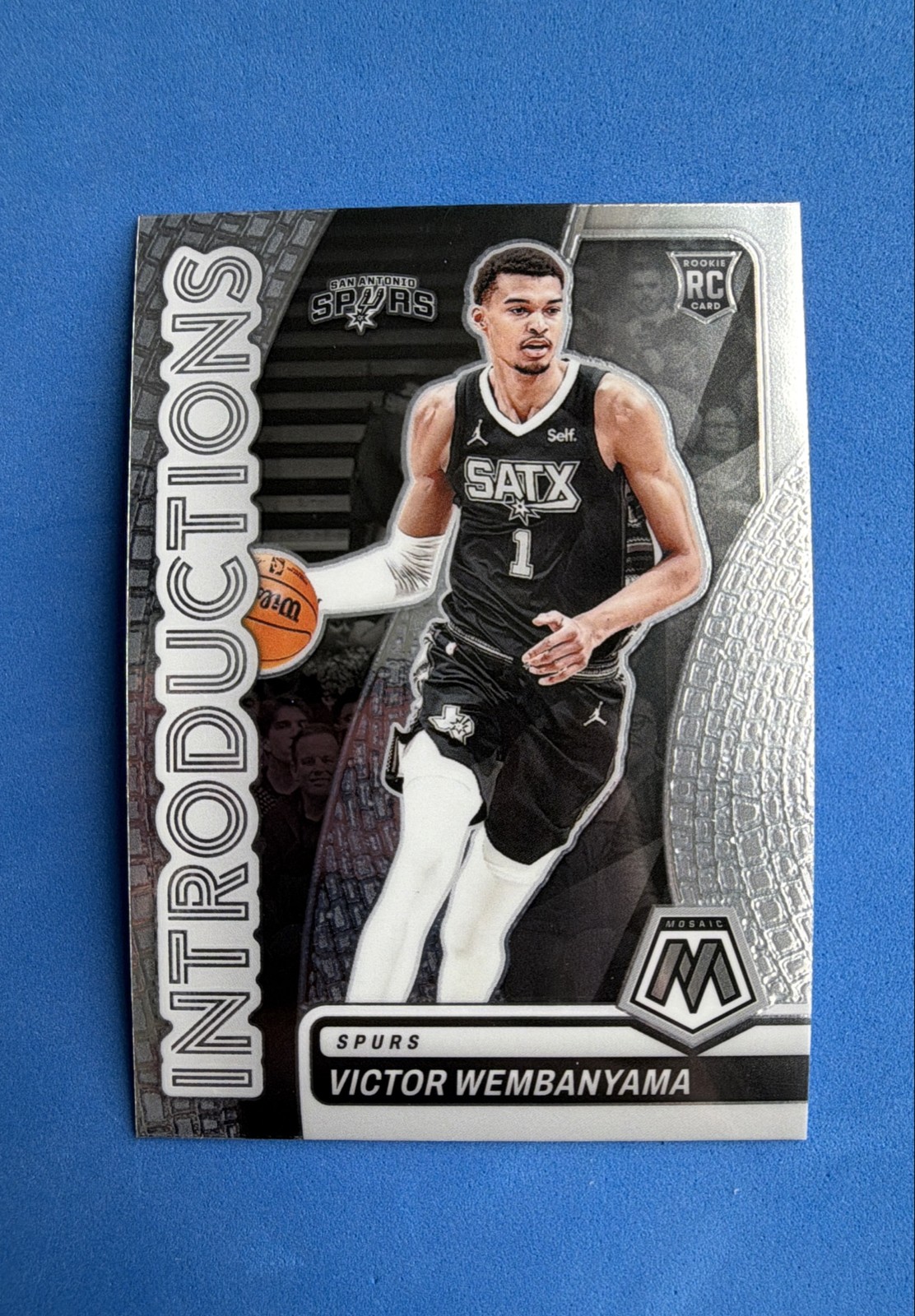 2023-24 Panini Mosaic - Introductions Victor Wembanyama #8 (RC)