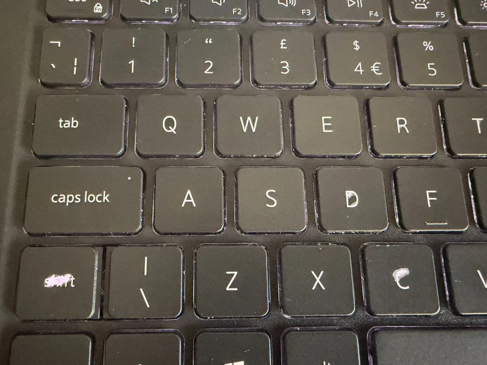 Dell Latitude 3520 · i5-1135G7 · 8GB · 128GB, photo 4 of 5