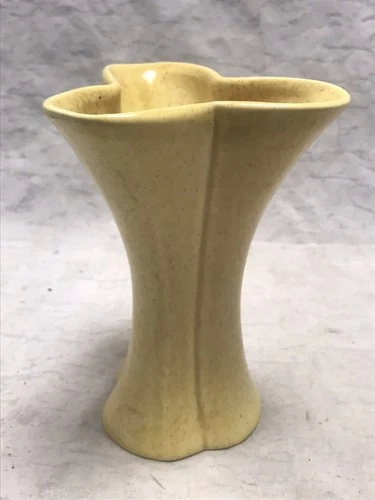 Vintage Art Deco Red Wing USA Yellow Pottery Vase # 1556