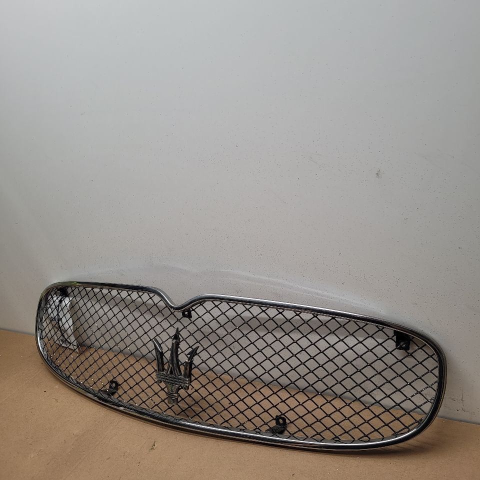 Maserati Quattroporte 2006 Front Bumper grille