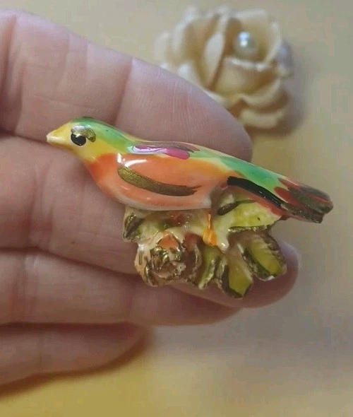 Lote de broches de flores de perlas de celuloide Sarah Coventry Alemania pintados a mano para pájaros Foto 4 de 4