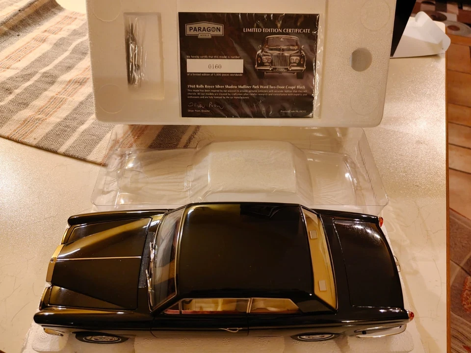 Rolls Royce Shadow 2-door Coupè Nero scala 1/18 Paragon. Come nuovo con scatola. - Immagine 4 di 4