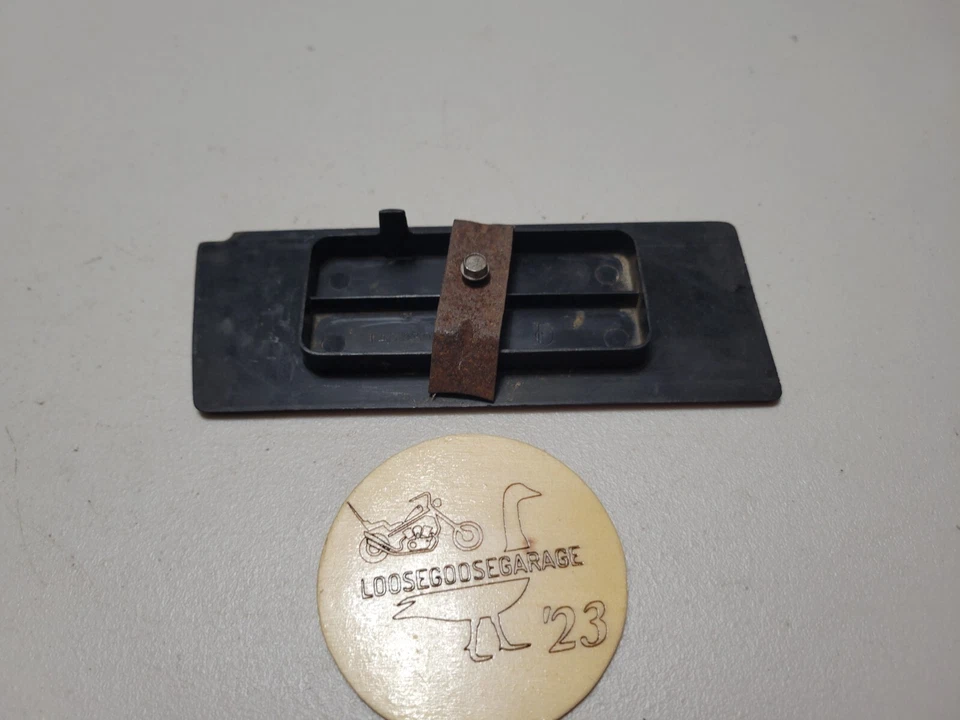 81-88 Chevrolet GMC carrocería cuadrada radio bloque placa en blanco 14023007 C10 K10 K5 Foto 4 de 4