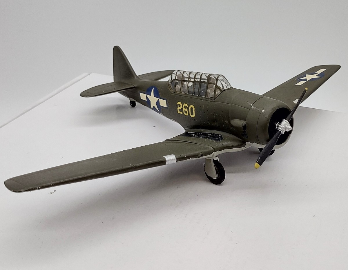 1:48 Scale Built Plastic Model Airplane WWII US T6 Texan Trainer