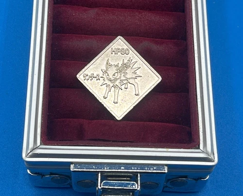 Jolteon  Pokemon METAL COIN  vintage Japanese