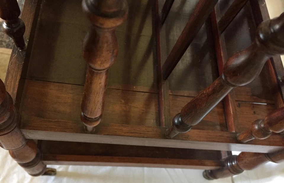 Soporte de música Canterbury de palo de rosa del siglo XIX - Período georgiano tardío Foto 4 de 4