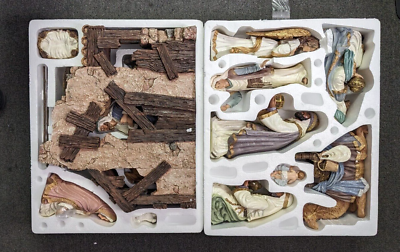 Kirkland Signature Hand Painted Nativity Set, 14-piece 1739860 New