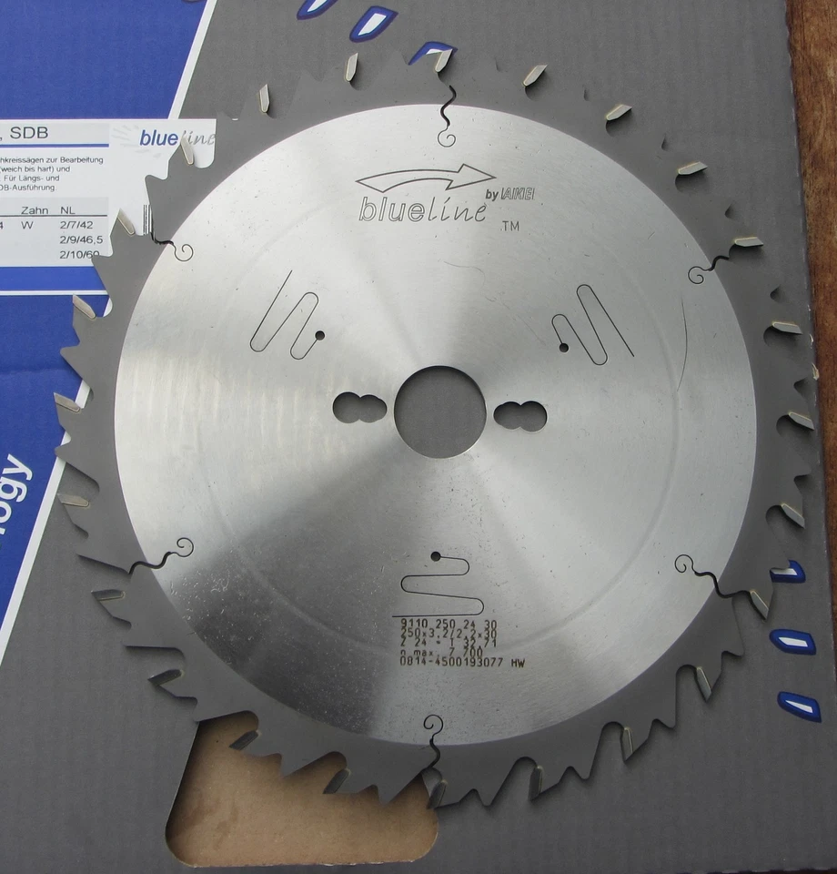 BLUELINE AKE HM/Widia Kreissägeblatt 250 x 30 Z 24 blueline by AKE, z. B für Mafell