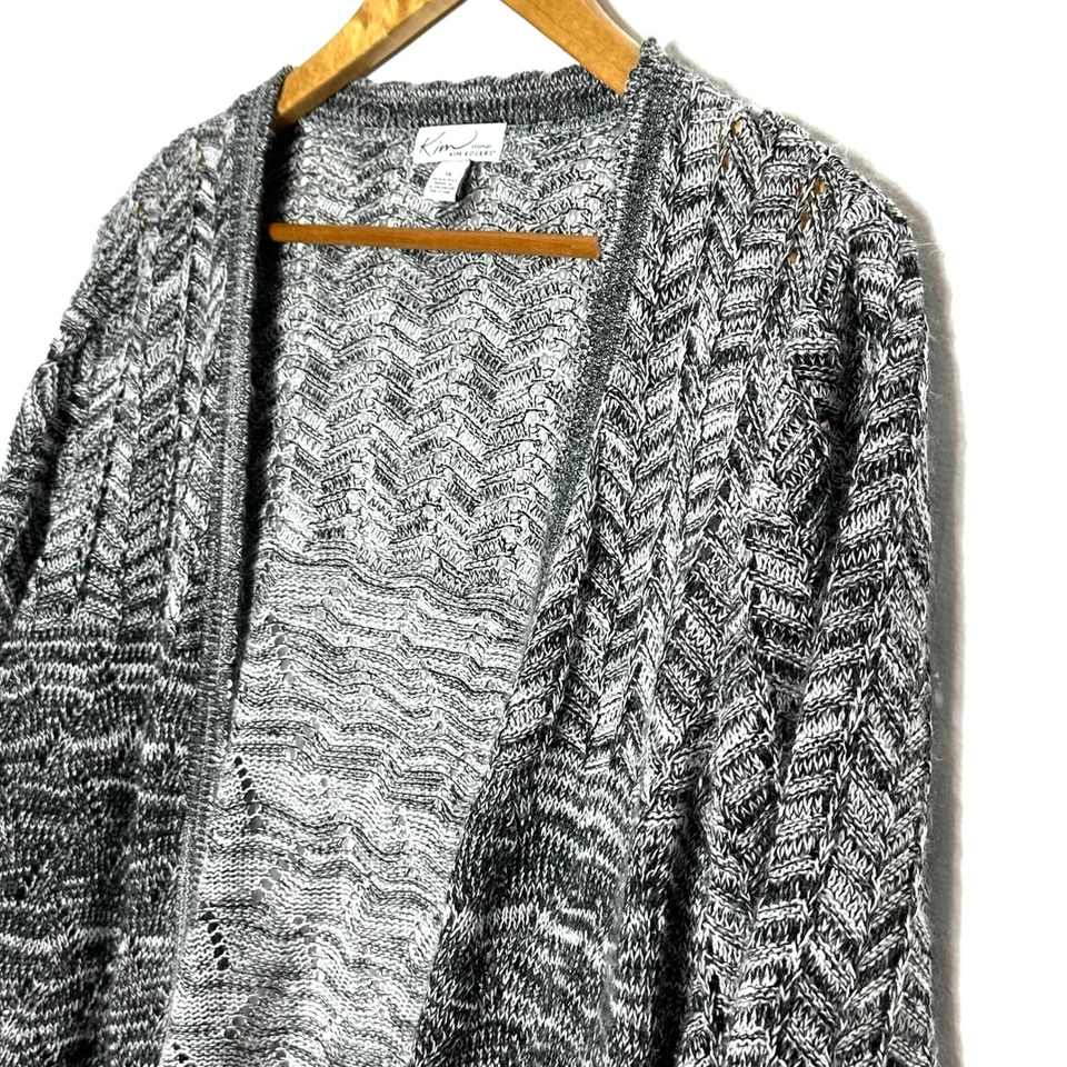 Cárdigan para mujer Kim Rogers Plus 1X negro blanco tejido abierto acrílico manga corta Foto 3 de 4