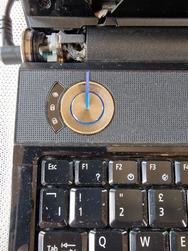 Acer Aspire 6530 Laptop AMD Turion X2 16" Faulty Missing Parts Read Description - Picture 5 of 16