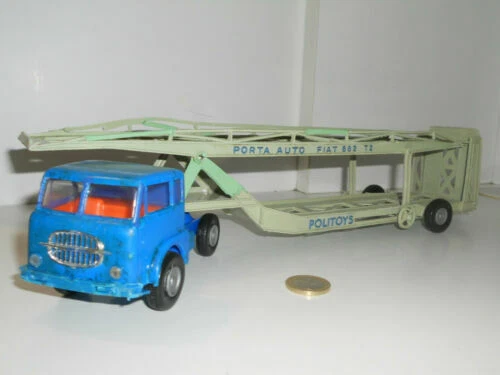 Modellini statici di auto, furgoni e camion Politoys in plastica