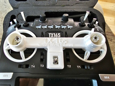 Radiomaster TX-16s - 3D gedruckter Gimbal und Power Protector