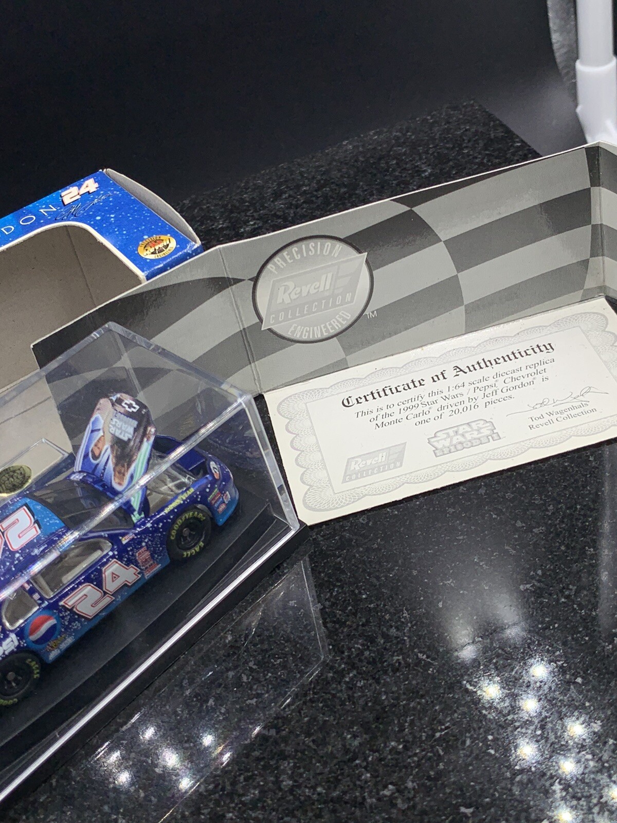 1999 Jeff Gordon #24 Pepsi Star Wars Episode I 1:64 Action NASCAR Diecast Revell - Picture 2 of 4