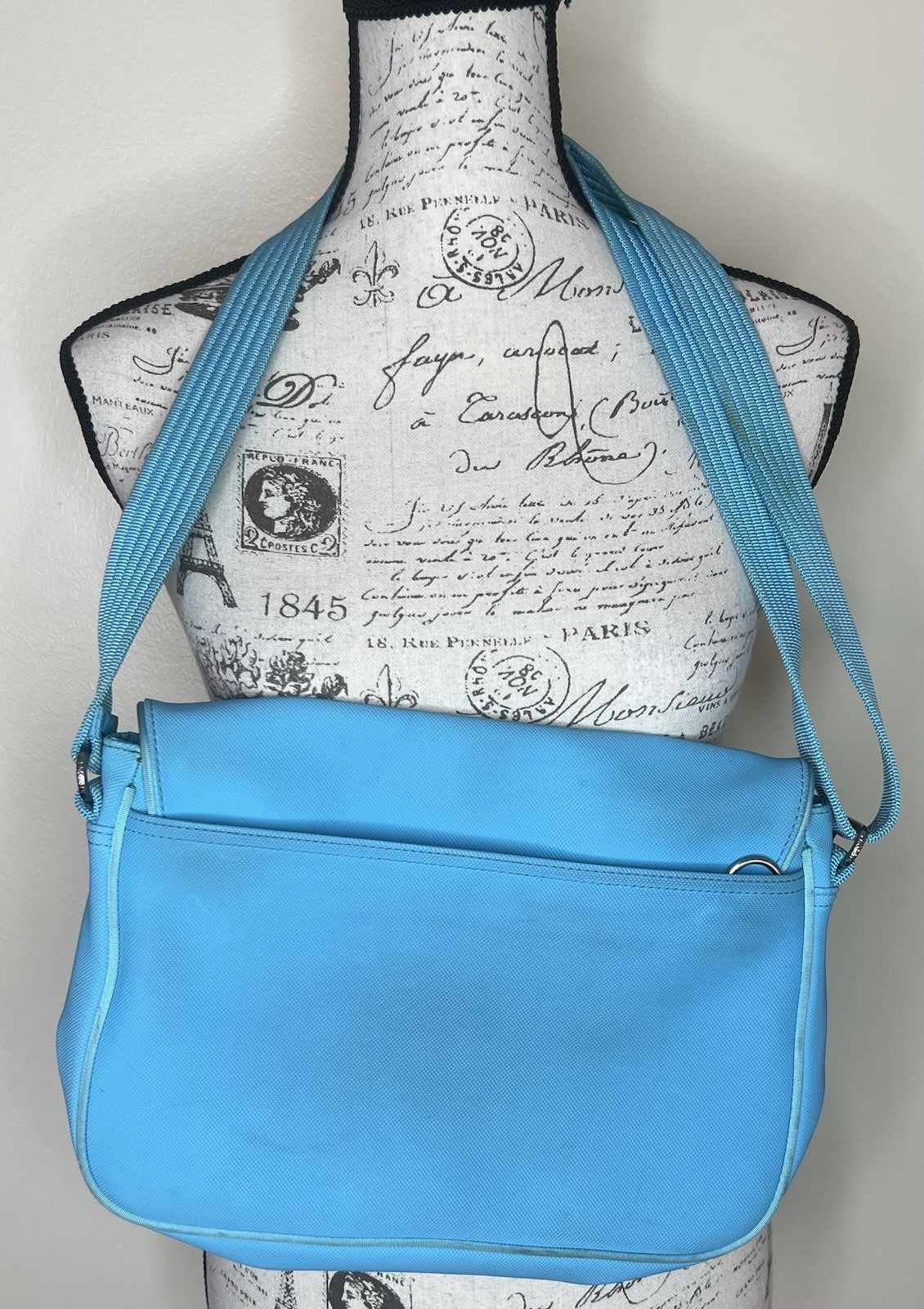 Lacoste Messenger Bag Sky Blue PVC New Classic 40 Retro Stripes *Needs Cleaning* thumbnail 4