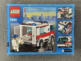 LEGO CITY: Ambulance (7890) Pre-owned. 100% Complete, Excellent Conditions