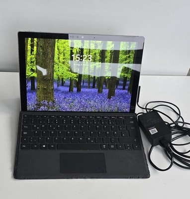 Microsoft Surface Pro 7 Tablet 12,3 Zoll Intel Core i5 8GB RAM 128GB SSD