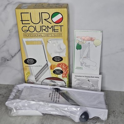 Euro Kitchen Professional Chef Veggie Slicer, Shredder & Handle White NEW In Box