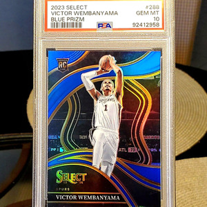 Victor Wembanyama - ROOKIE - 2023 Panini Select COURTSIDE - Blue Prizm - PSA 10