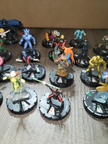 Heroclix Marvel Lot of 24 Mixed . Read - Picture 3 of 6