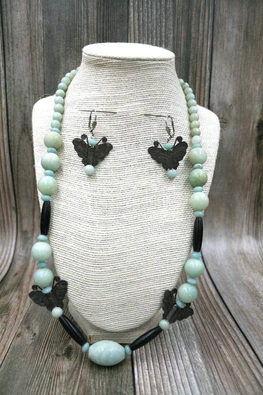 * Silver Snow Jade 25" Necklace with Butterfly Earrings 99.4g