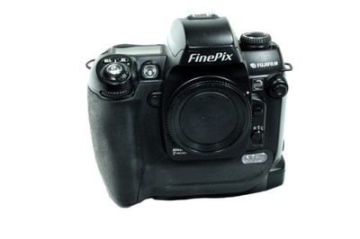 Fujifilm Finepix S3 Pro Gehäuse-Body 12.3 Megapixel Super CCD APS-C Sensor