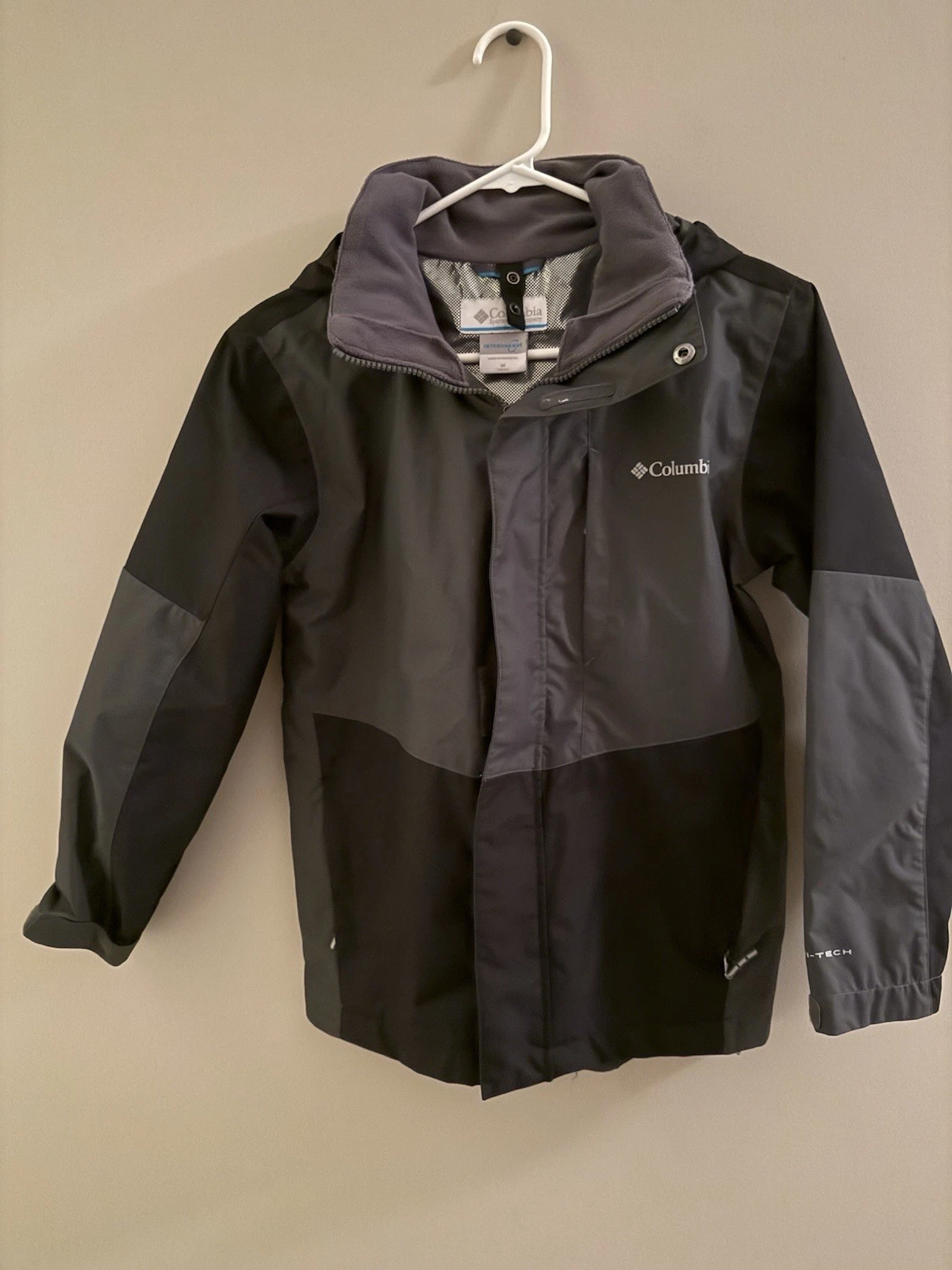 Columbia Omni-Tech Kids Hooded Jacket Black/ Gray M