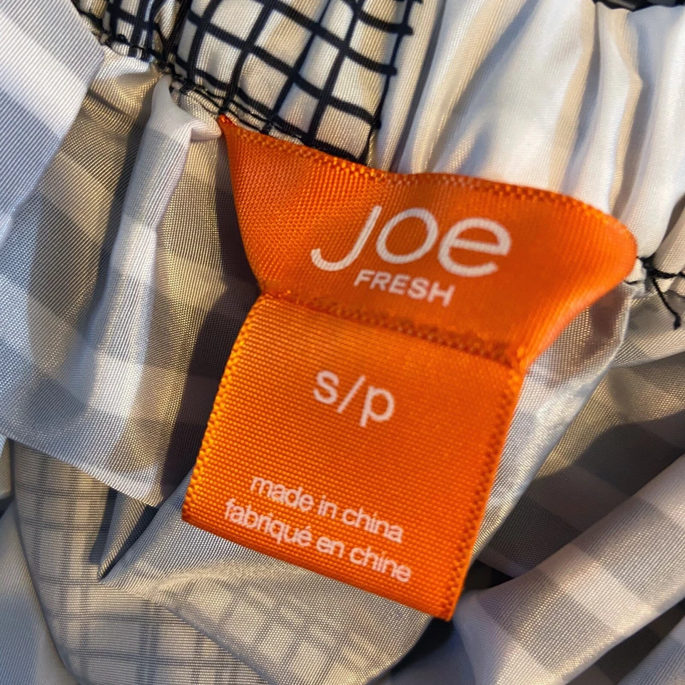 Falda acampanada satinada a cuadros Joe Fresh para mujer cintura elástica talla S negra blanca Foto 2 de 4