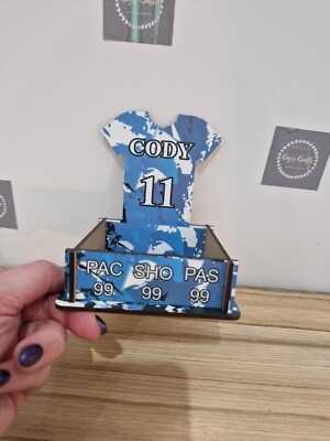 Mini Holzkorb Geschenkbox personalisiert Kinder Geschenk Idee Fußball Shirt Karte