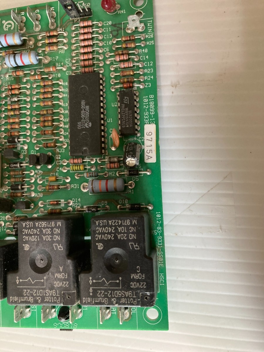 GOODMAN B18099-13 OEM Furnace Control Circuit Board 1012-933A | eBay