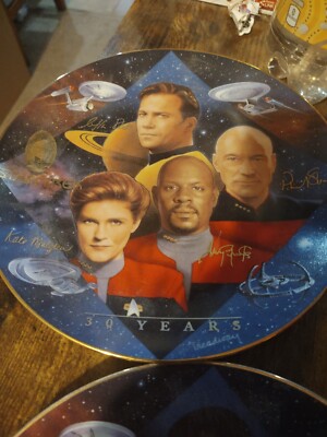 Captain's Tribute & second in command 30 Years Plate Star Trek 1997 plus 2 sma..