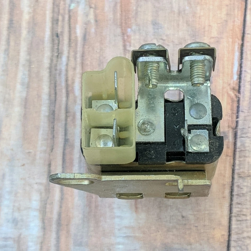 Relé de bocina Napa Echlin HR112 para AMC Rebel Marlin Dodge Polara D100 S500 12V Nuevo de Lote Antiguo Foto 2 de 4