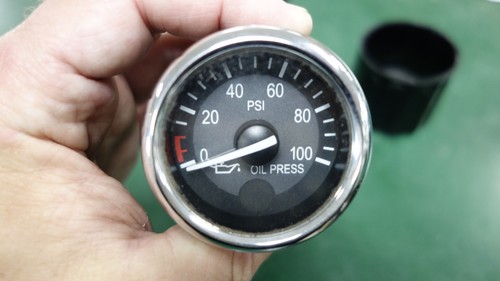 PETERBILT GAUGE ENGINE OIL PRESS Q43-6002-104C